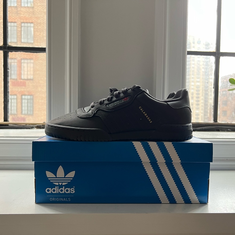Adidas Yeezy Calabasas